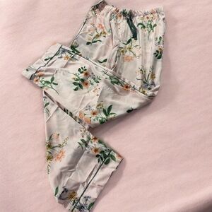 Victoria’s Secret Floral Pajama Pants – New with Tags – Size S